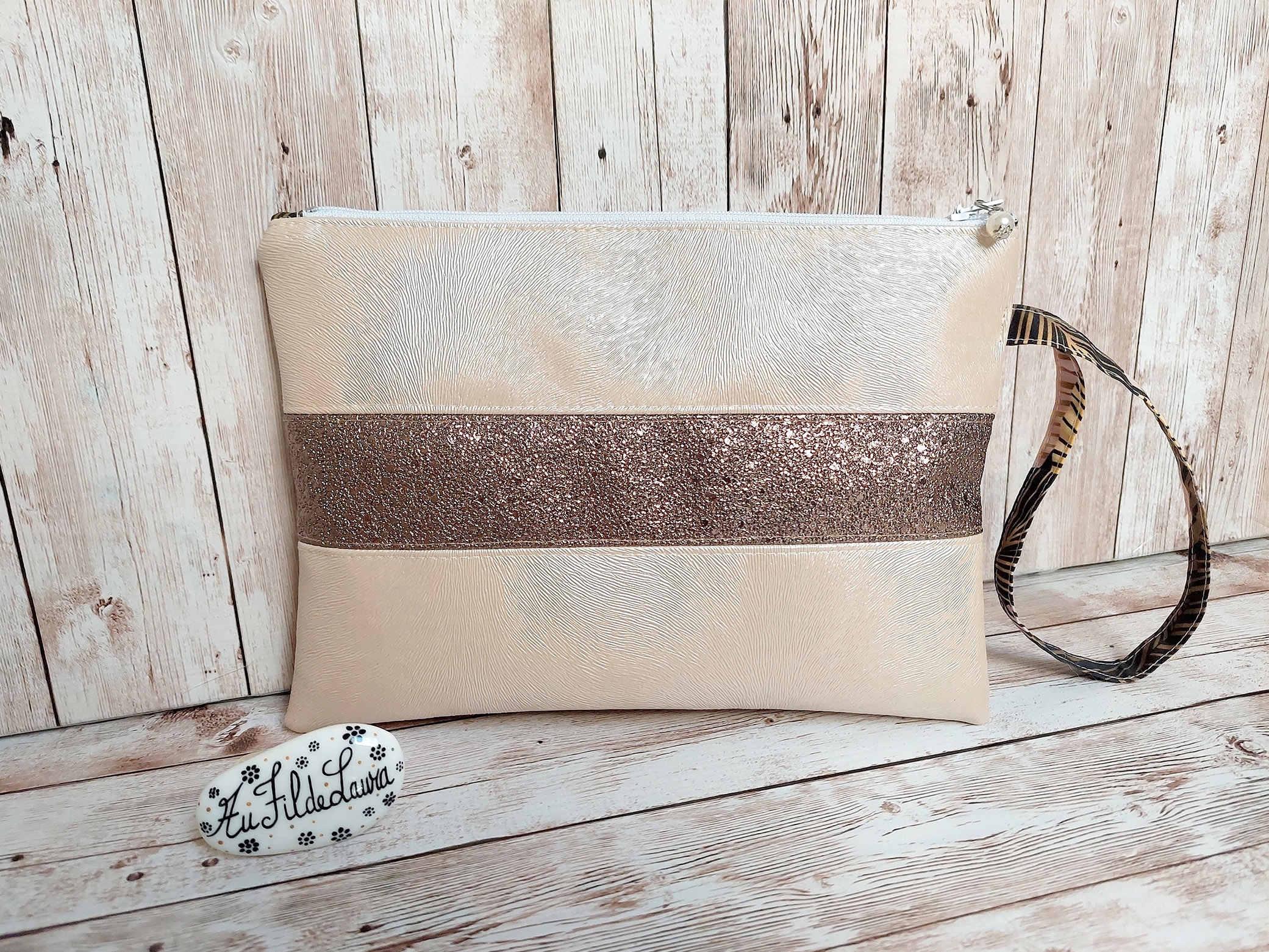Pochette &agrave; main faite main avec dragonne, &eacute;l&eacute;gante et raffin&eacute;e pour mariage