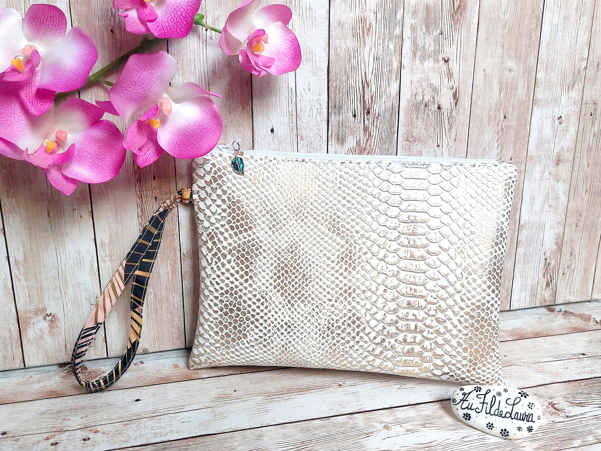 Pochette &agrave; main faite main avec dragonne, &eacute;l&eacute;gante et raffin&eacute;e pour mariage