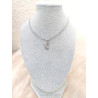 Collier petit ourson zircon doré ou argenté - présenté sur buste gris