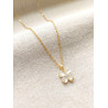 Collier trèfle doré et blanc - détail du pendentif